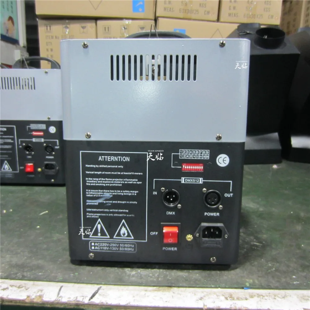 Два пламени и две головки(2 шт./лот) 200 Вт DMX 512 пожарная машина оборудование для создания сценических эффектов пожарная машина для сценического освещения эффект