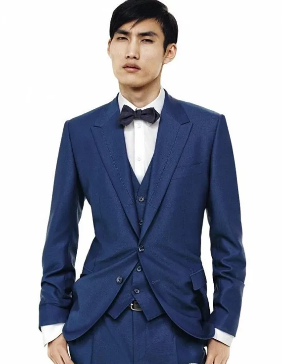 Two Buttons Royal Blue Groom Tuxedos Peaked Lapel Groomsmen Blazer Men Business Suits Bridegroom (Jacket+Pants+vest+tie)