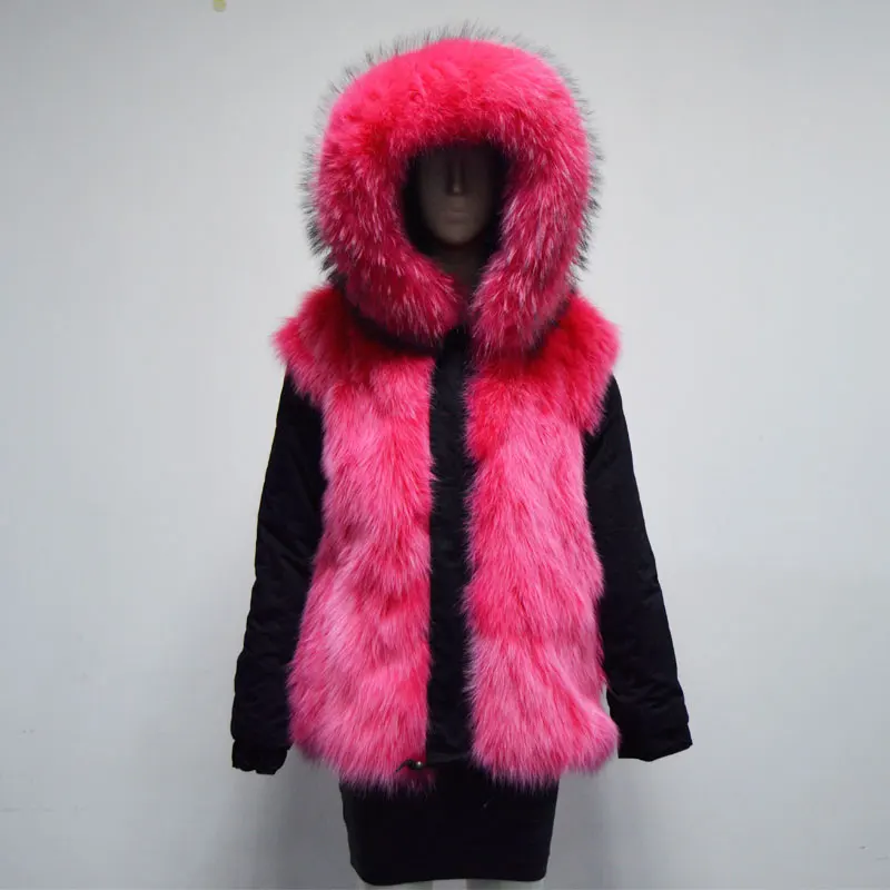 Длинная женская парка из кораллового лисьего меха с большим капюшоном енота