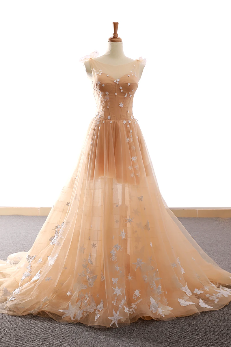 

Custom Made Vintage Sexy Champagne Long Evening Dresses 2018 Sleeves Backless Appliques Lace Prom Dress Party Formal Dress Gowns