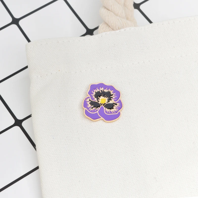 Cartoon enamel flower pin Purple flower Brooch Button Pins Denim Jacket Pin Badge Cartoon Fashion Jewelry Gift for girls women