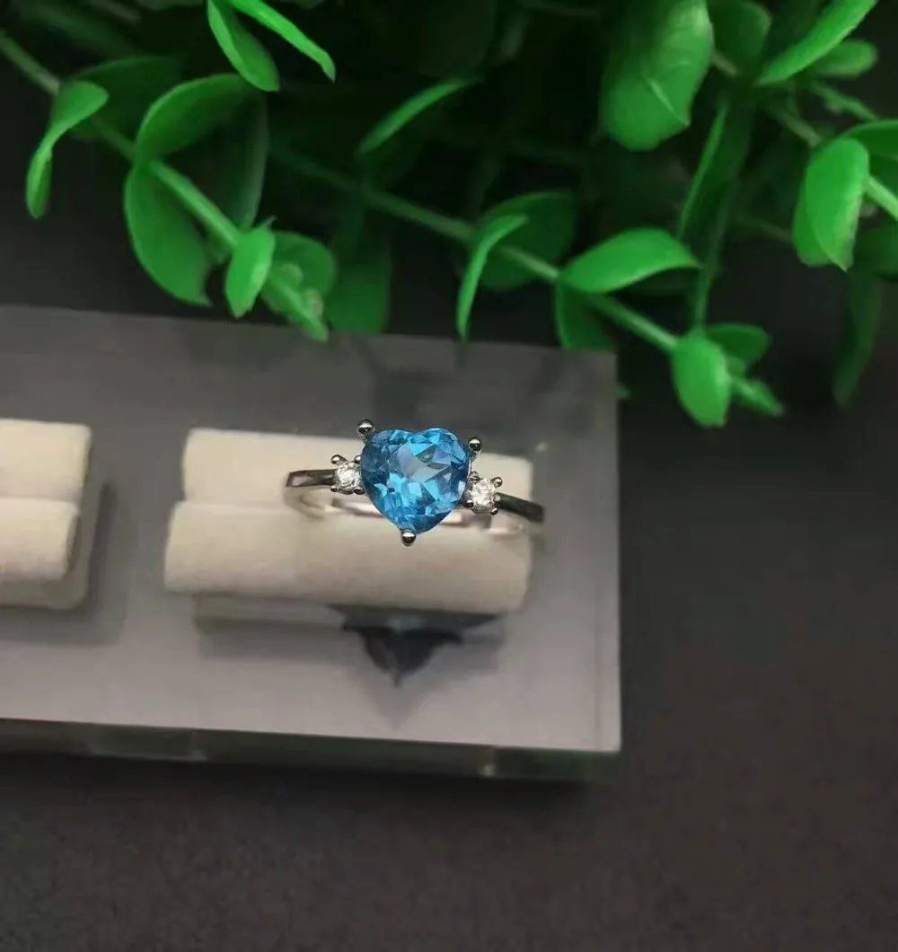 Кольцо с натуральным голубым топазом и драгоценным камнем | Украшения аксессуары