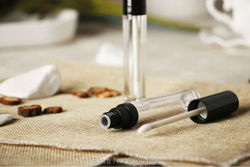 

4.5ML 40pcs/lot Empty Clear Lip Gloss Tube with Black Cap,DIY Cosmetic Refillable Bottle,Round Plastic DIY Lipstick Packing Tube