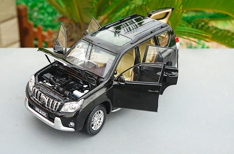 1/18 литая модель автомобиля SUV Toyota Land Cruiser Prado черная с оригинальной коробкой бесплатные игрушки для доставки подарки