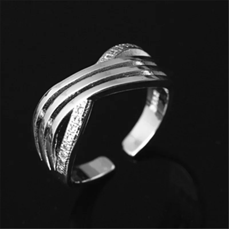 

Hot Sale Punk Jewelry Silver Color Austrian Crystal Weave Stylish Opening Adjustable Size Rings For Woman Valentine's day Gifts