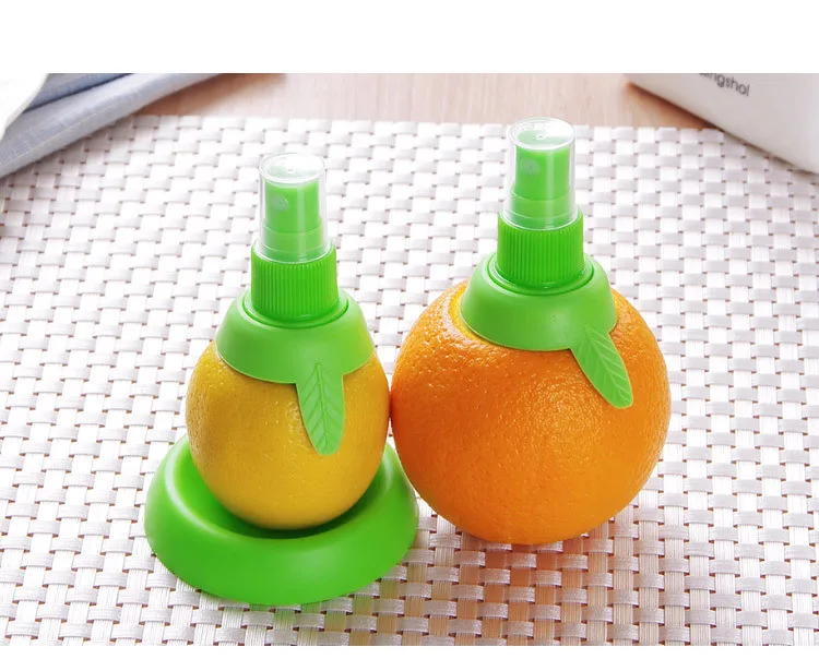 2pcs/lot Lemon Sprayer kitchen Gadgets Orange Juice Citrus Spray Manual Fruit Juicer Lemon Squeezer Kitchen Tools QA 069