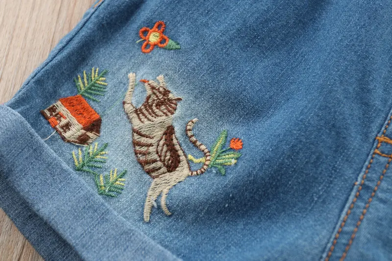 Новые летние шорты для девочек хлопковые эластичные маленьких с вышивкой