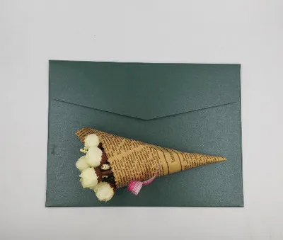 Зеленый 50 шт. 18*12.5 см 250gsm Цвет жемчужина бумаги конверты бизнес-Приглашение Свадебная вечеринка конверты, приглашения 14 видов цветов - Цвет: Зеленый
