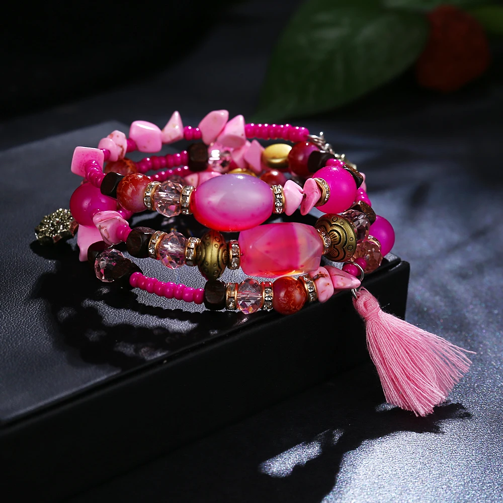Женский многослойный браслет с бусинами ярко-розовый из камней Ювелирное
