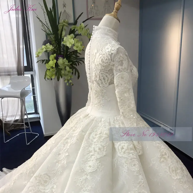 Julia Kui Real Photo Vintage Embroidery Lace Ball Gown Wedding Dress Beading Appliques High Collar Bridal Gown Vestido De Novia