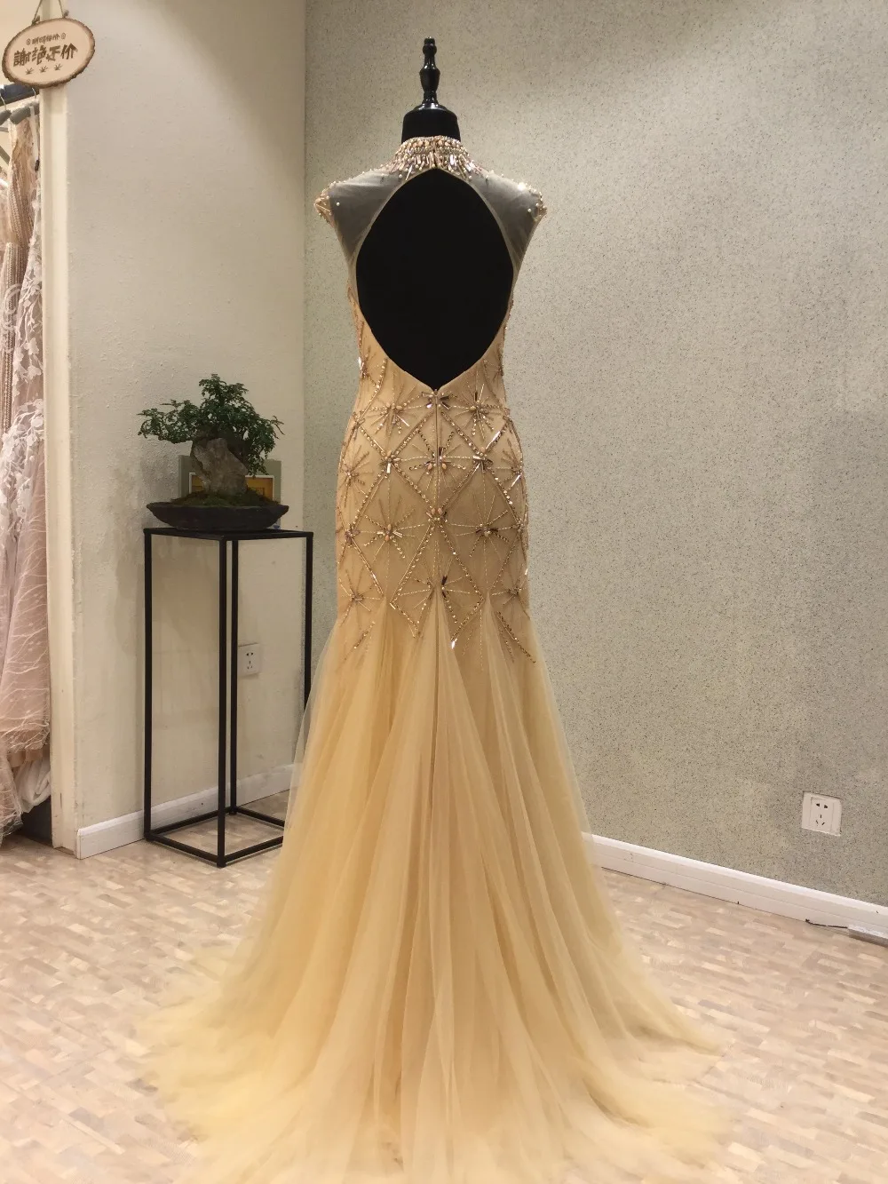 Vestidos de festa New Sexy Prom Dresses 2020 High Neck Sleeveless Floor Length Beading Tulle Mermaid Backless Evening Dress