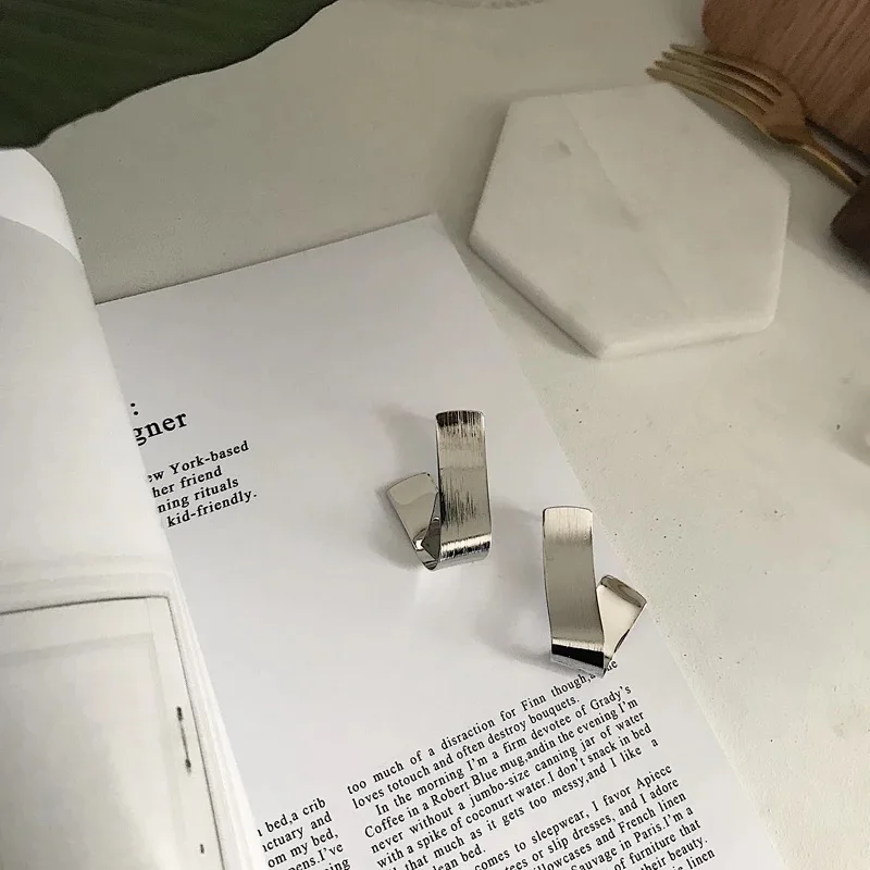 Silver LWONG Позолоченные негабаритные латунные серьги-гвоздики для женщин, простые геометрические серьги, Современная серьга в стиле «минимализм», серьги-гвоздики - Окраска металла: Silver