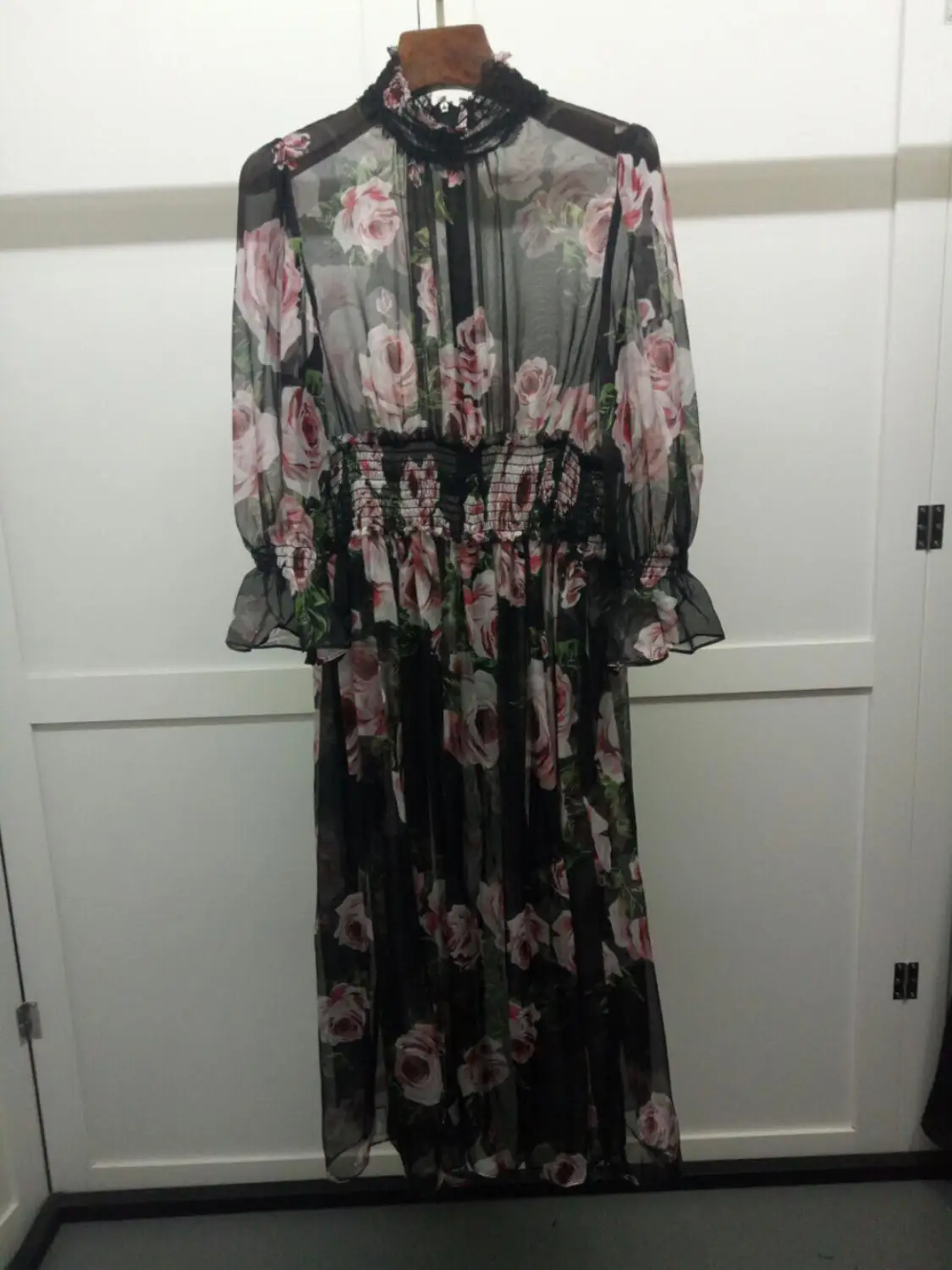 Женское платье с принтом романтичное черное прозрачное летнее из натурального