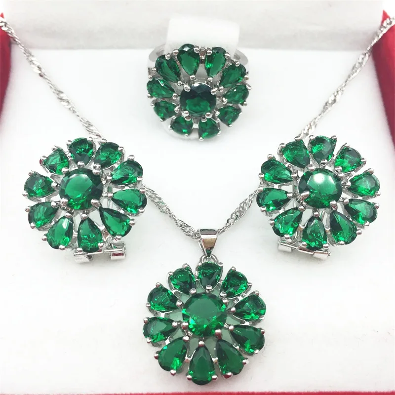 Женский ювелирный комплект из серебра 925 пробы зеленые