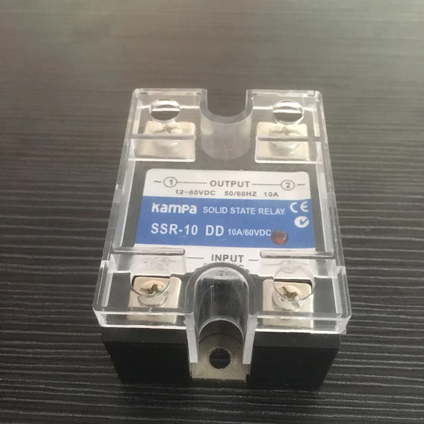 Однофазное твердотельное реле постоянного тока 10 А черный вход выход управления