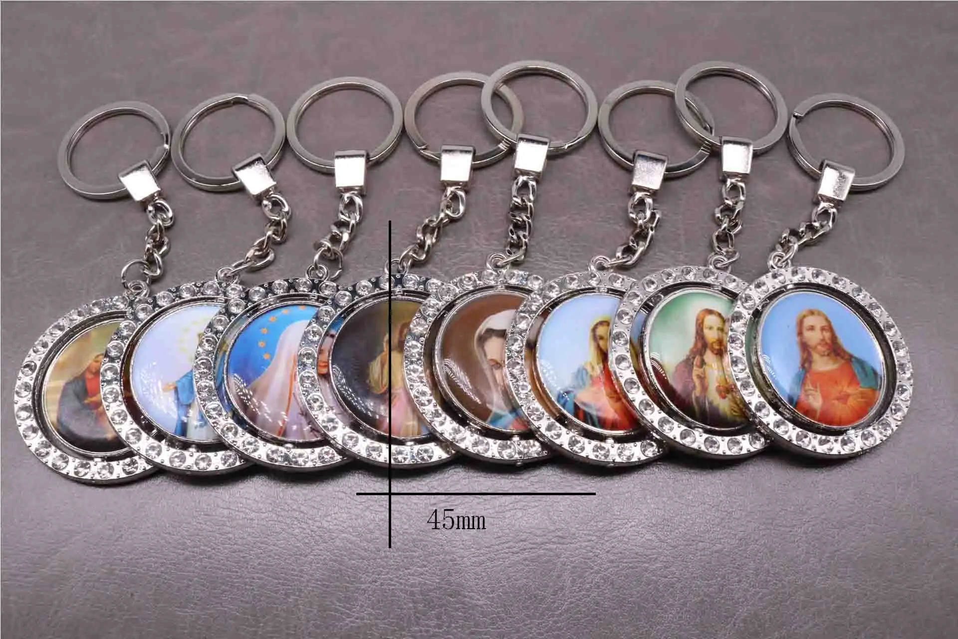 Брелок с вращающейся цепочкой для ключей Christ Jesus