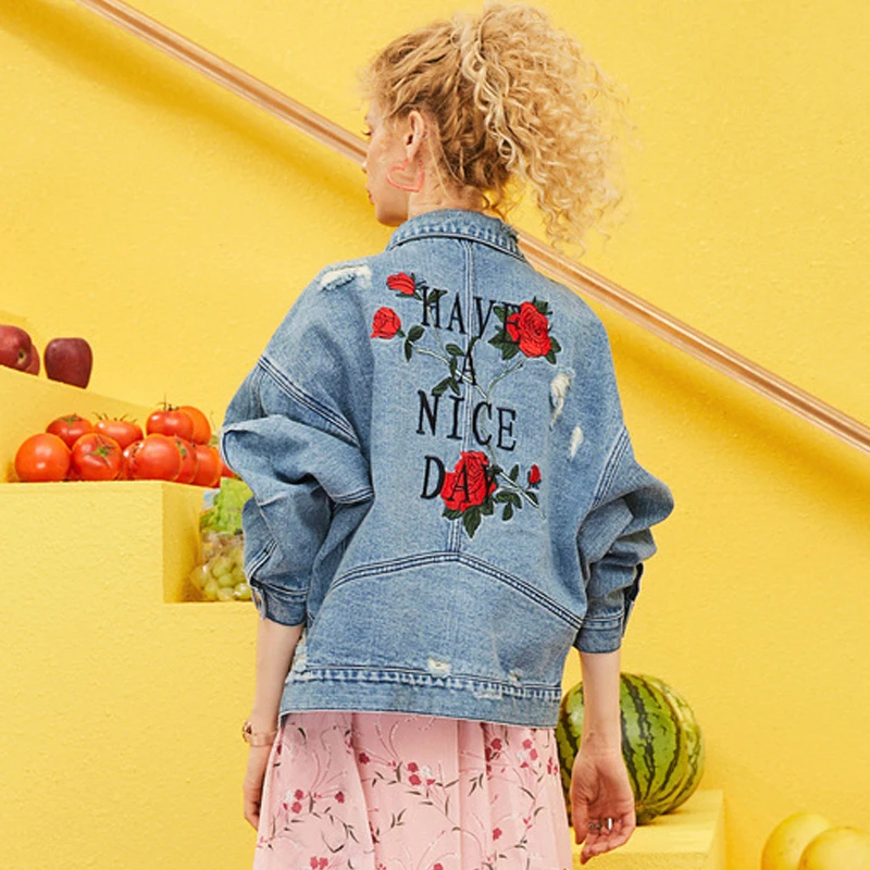 Женская джинсовая куртка с вышитыми розами Повседневная Свободная в стиле