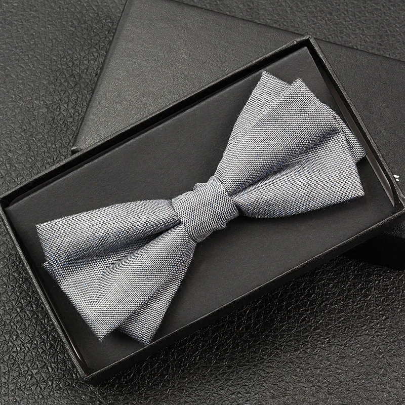 Фото Мужской деловой галстук бабочка однотонная деловая рубашка в клетку подарочной