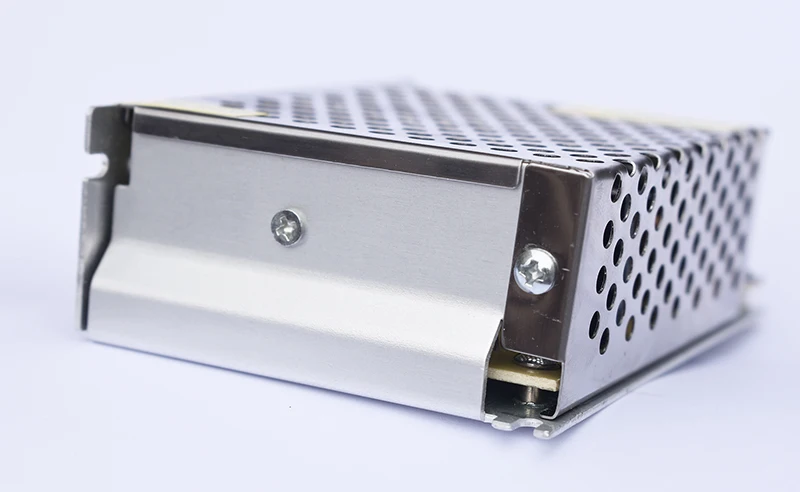 Высокое качество DC12V Трансформаторы освещения Светодиодный драйвер адаптер