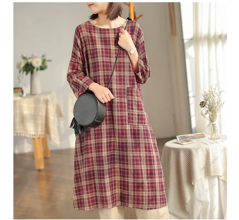 Женское клетчатое платье повседневное свободное с круглым вырезом и карманами