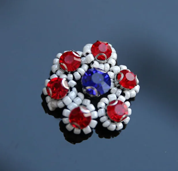 

Цветок блестки брошь со стразами и бусинами патчи аппликация винтажная вышитая нашивка модная нашивка для украшения одежды