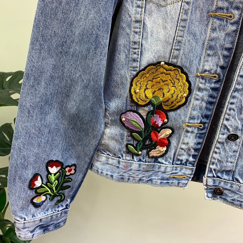

Fashion Heavy Industry Gilt Nail Beads Flower Jeans Coat Woman Hole Long-sleeved Cowboy Coat Women's Denim Jackets Students Tops