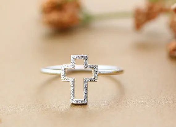 Простое ажурное кольцо с перекрестными линиями серебряные и золотые украшения