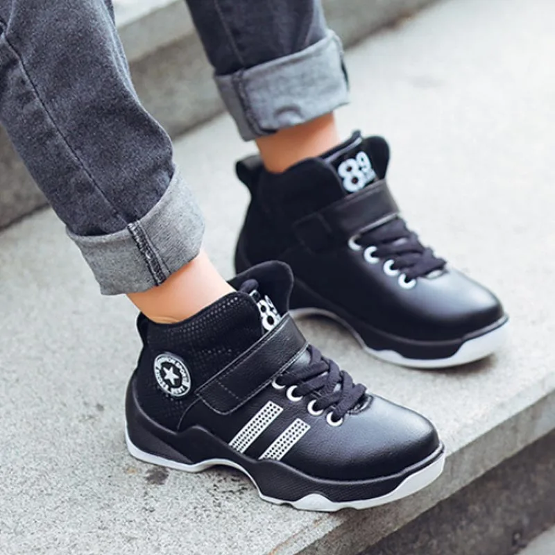 Весенние детские спортивные кроссовки модные из натуральной кожи повседневные