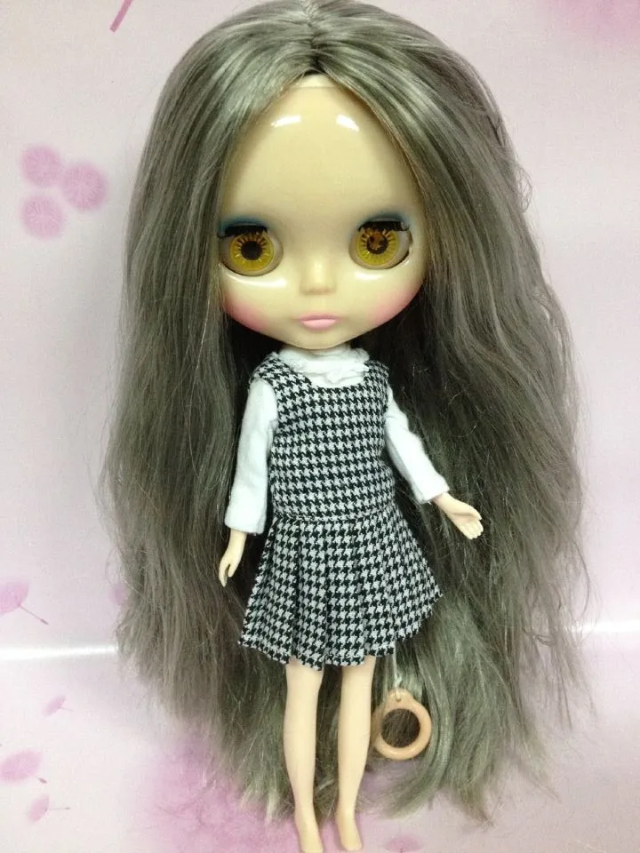 Бесплатная доставка куклы телесного цвета черная кукла (серые волосы прозрачная