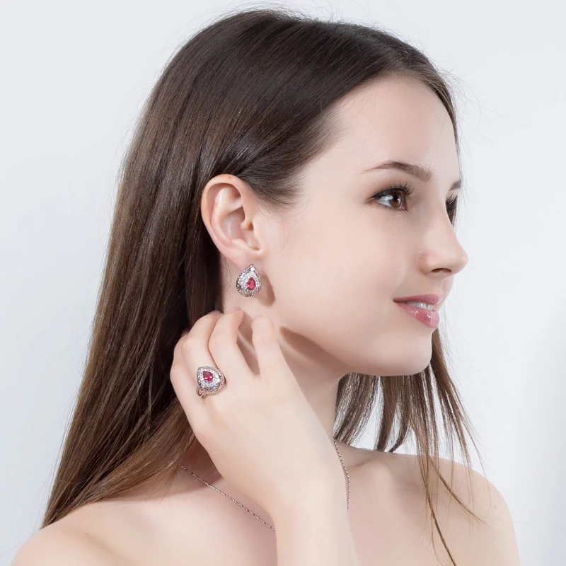 Женский комплект украшений Pera набор из сережек капель и ожерелья с черными