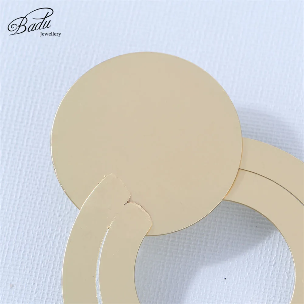 

Badu Gold Big Metal Earring Round Circle Studs for Women Punk Earrings Geometric Fashion Jewelry Gift for Girls Wholesale
