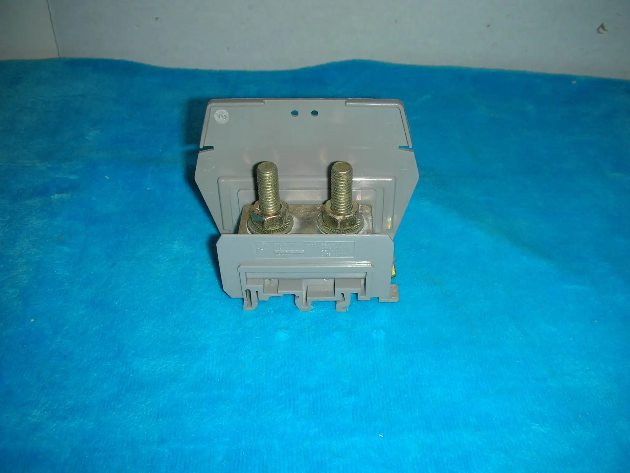 

1 шт. Используется Entrelec 5146-M120/35FF