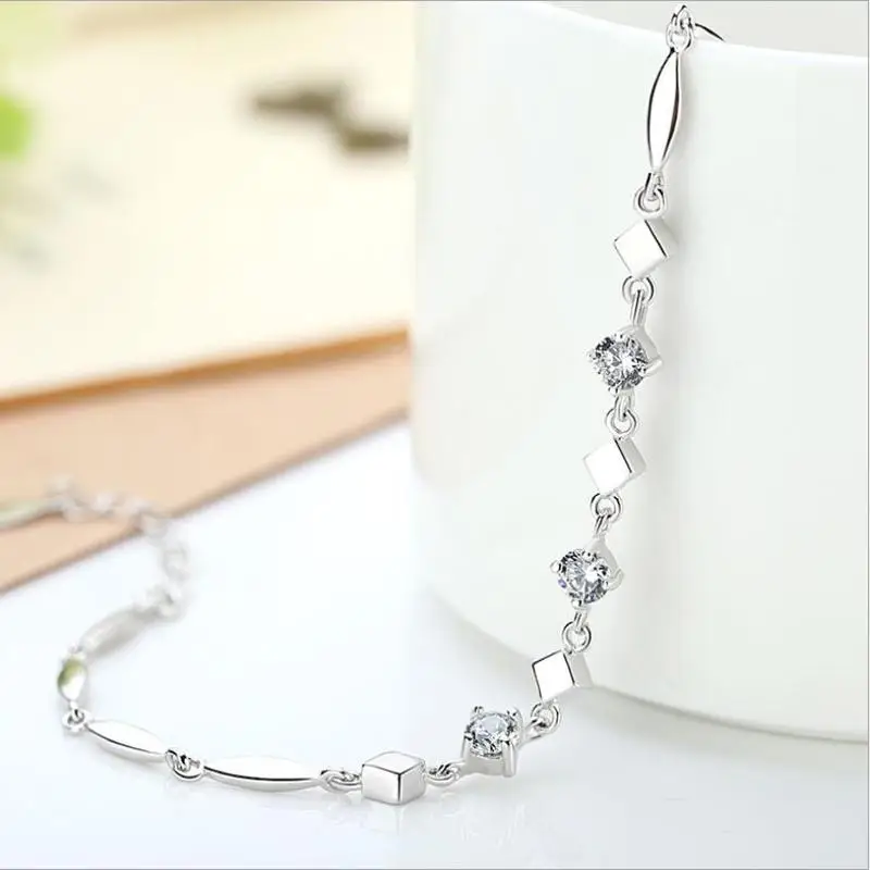 

Fashion Lady 925 Sterling Silver Bracelets Accessories Female Fashion Crystal Square Bracelets For Girls Bride Wedding Jewellery