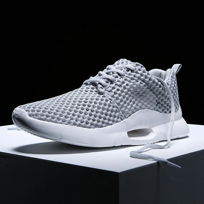 Теннисные туфли для мужчин новинка 2019 дышащие женские кроссовки увеличивающие