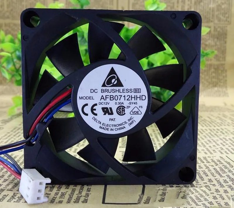 

AFB0712HHD 70 мм 7 см 70x70x20 мм DC 12V 0.3A сервера Инверторные промышленные осевой вентилятор охлаждения