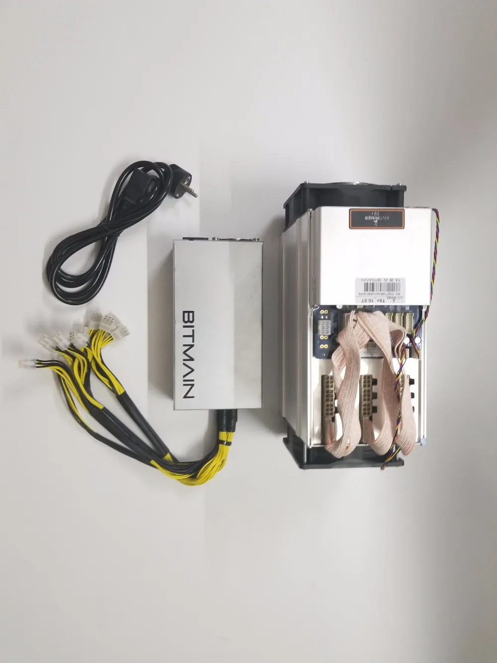 Б/у AntMiner T9 10,5 T ASIC Майнер для биткойнов BCH Miner 16nm BTC Mining machine 10500G с PSU(источник питания BITMAIN