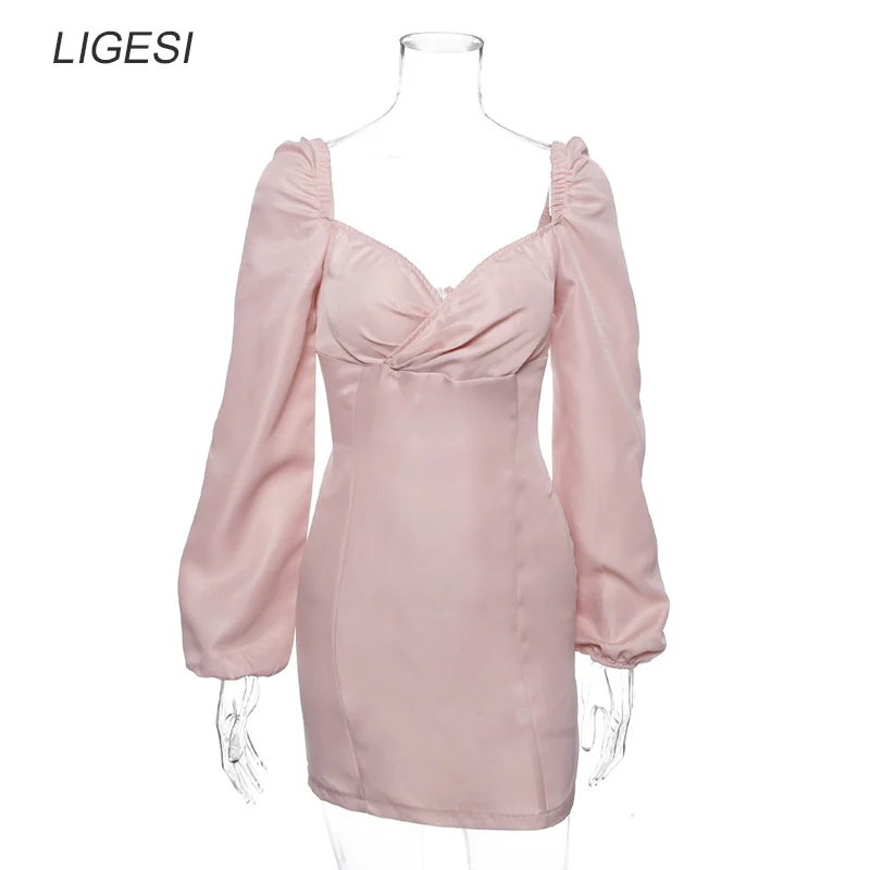 Короткое облегающее платье с пышными рукавами женское летнее элегантное