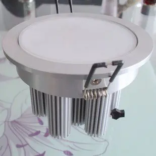 Светодиодный потолочный светильник 7 Вт 700-70 лм точечный с молочной белой маской