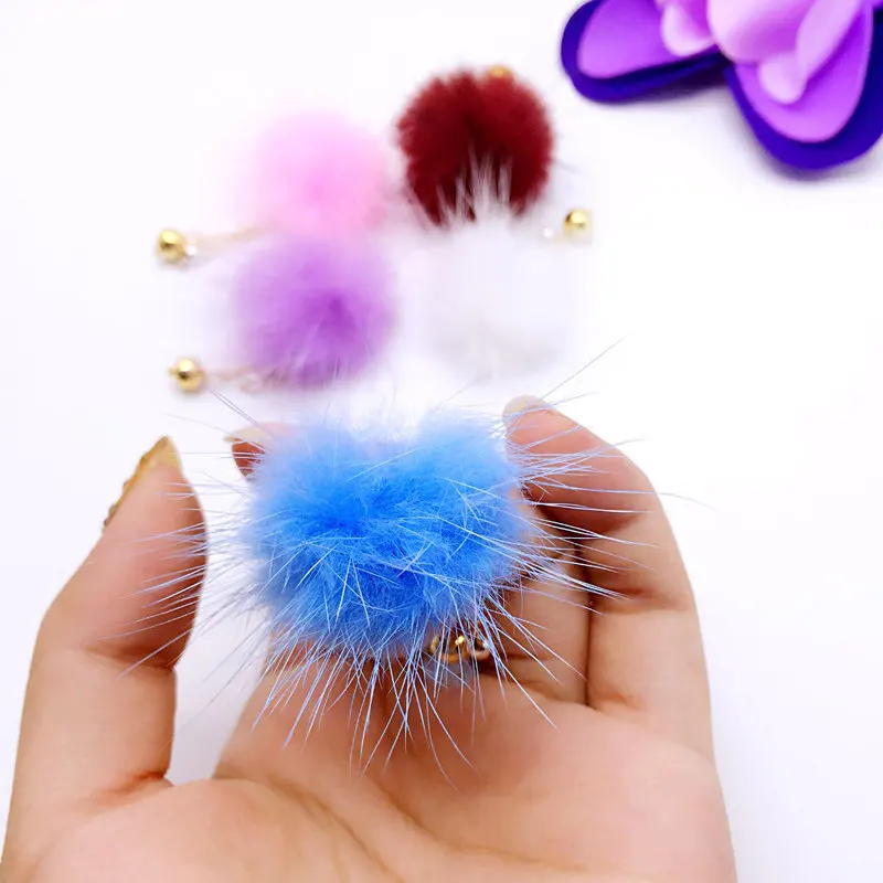 10 шт. зимняя мода nail art style большой Hairball мягкий меховые помпоны долго кулон магнит