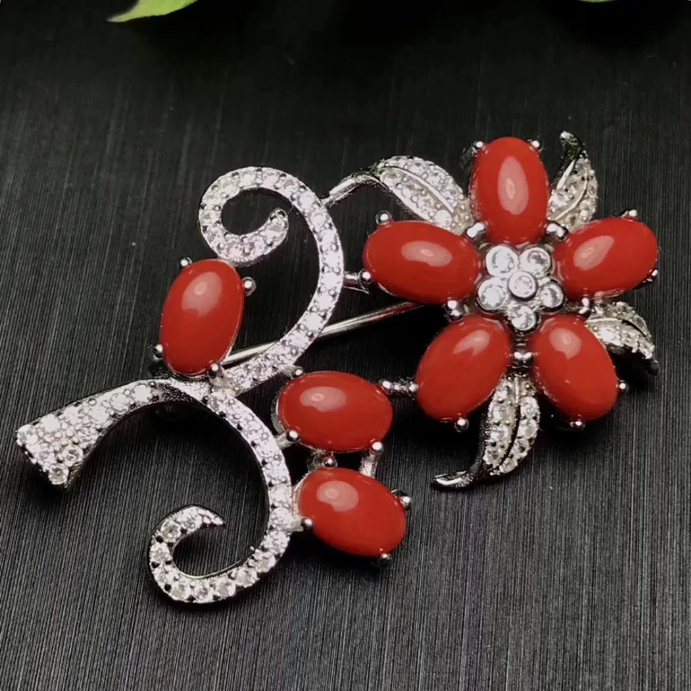 

Брошь женская из серебра 925 пробы, с натуральным красным кораллом