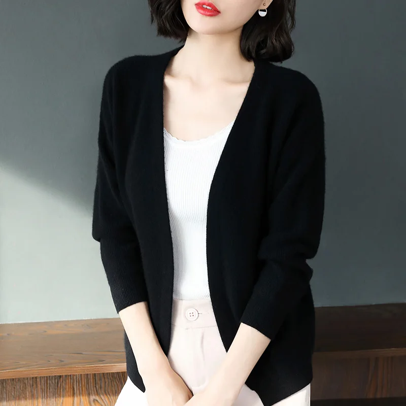 Свитер женский с треугольным вырезом на весну осень 2019| |