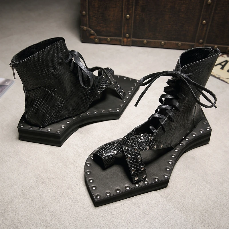 Повседневные модельные босоножки из натуральной кожи со змеиной кожей ботильоны