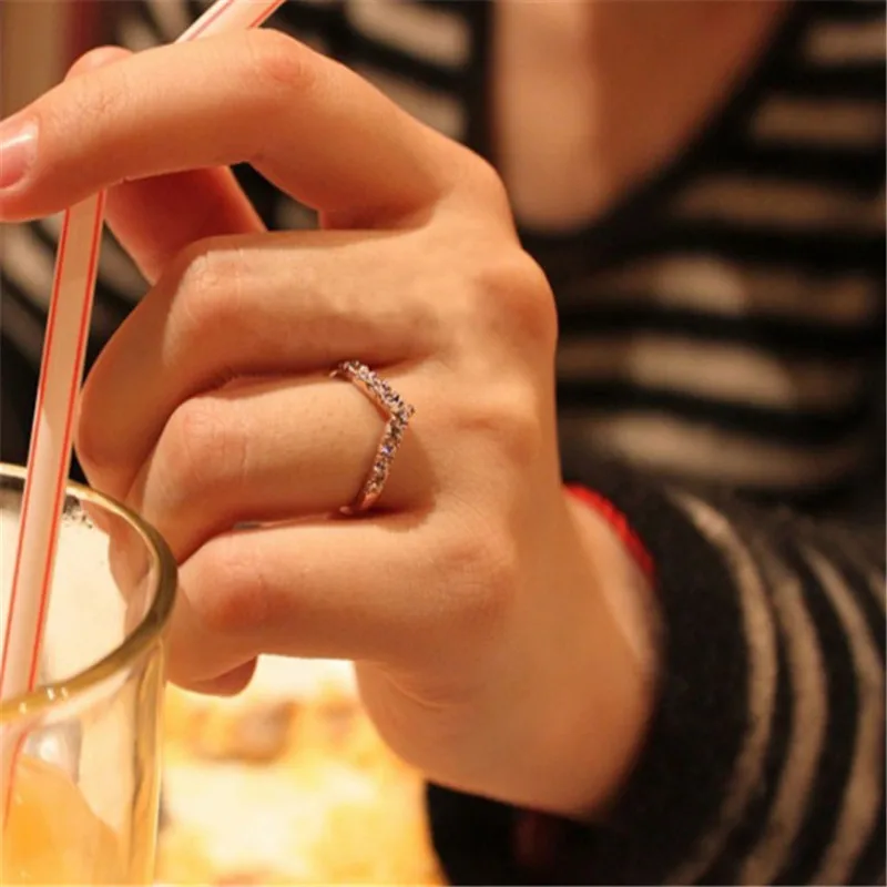Уникальный дизайн лаконичный простой стиль Стразы Кристалл V образный хвост