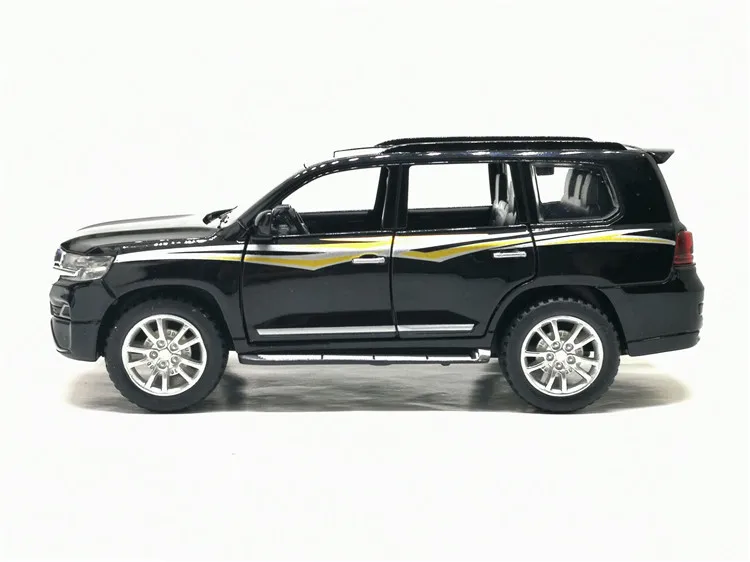 1:32, Toyota LAND CRUISER, литые под давлением модели автомобилей, игрушки с шестью открывающимися дверями, задний звуковой светильник для детей, игрушки