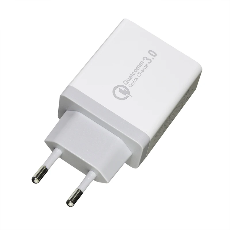 Штепсельная Вилка европейского стандарта с быстрой зарядкой и 3 выходами USB