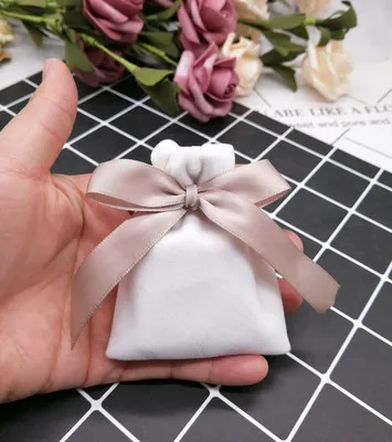 7x9cm 10 шт. белый однотонный бархатный тканевый Подарочный пакет Свадебные конфетные коробки ювелирные изделия Kawaii упаковка бархатный шнурок сумки подарочные сумки dec - Цвет: 7x9cm