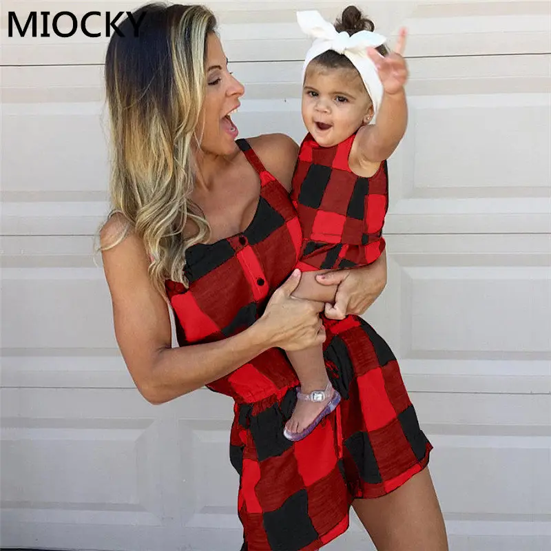 Одежда Mommy And Me летние подходящие комплекты для мамы и дочки семейные комбинезоны