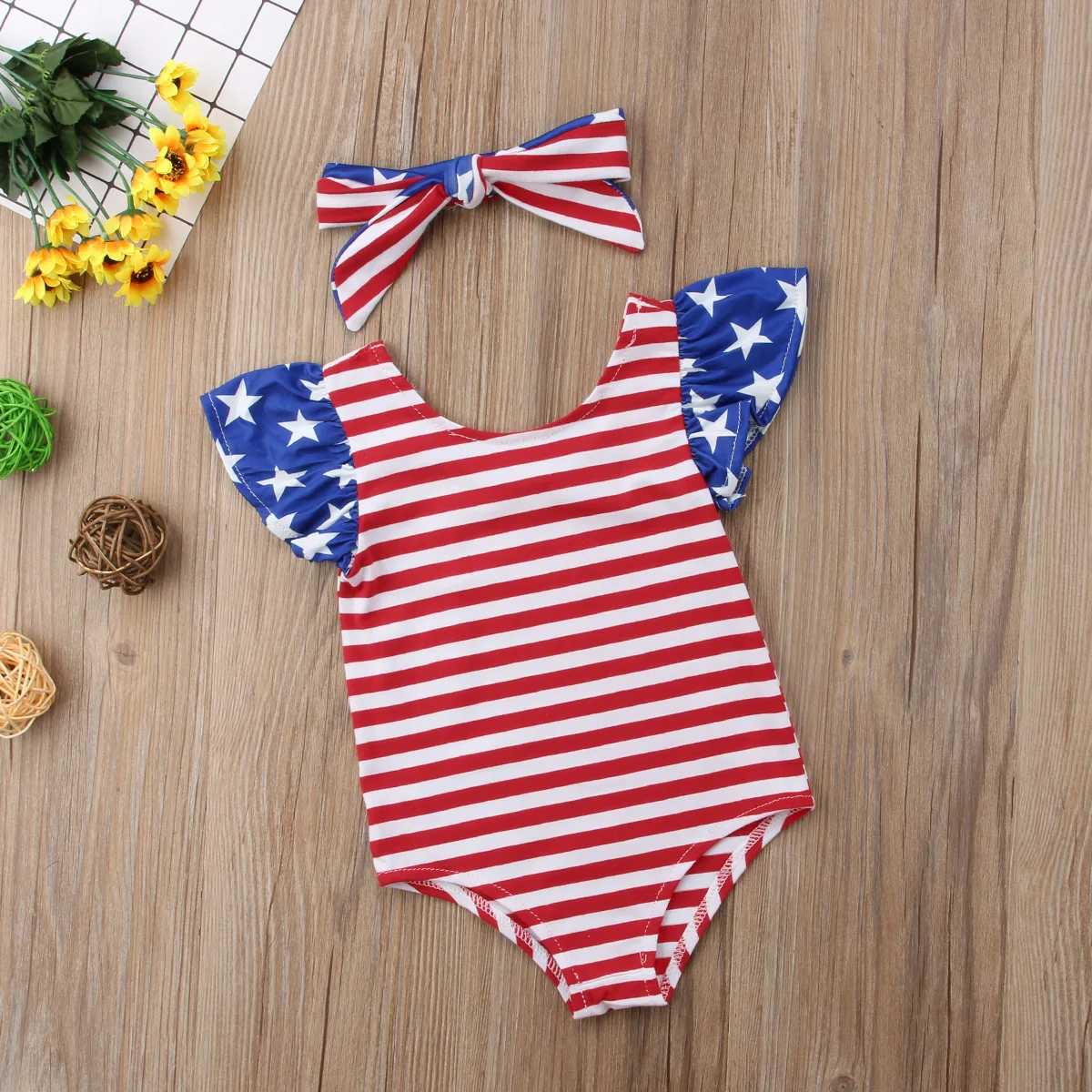 Боди с рукавами-крылышками для новорожденных девочек боди в красную полоску