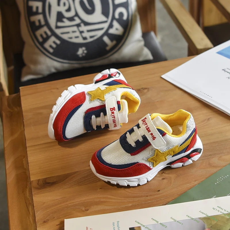 Весенние черные кроссовки для бега мальчиков модная спортивная обувь маленьких