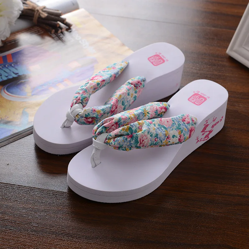 2019 г. Новая летняя Классическая пляжная обувь EVA шлепанцы на танкетке женские |